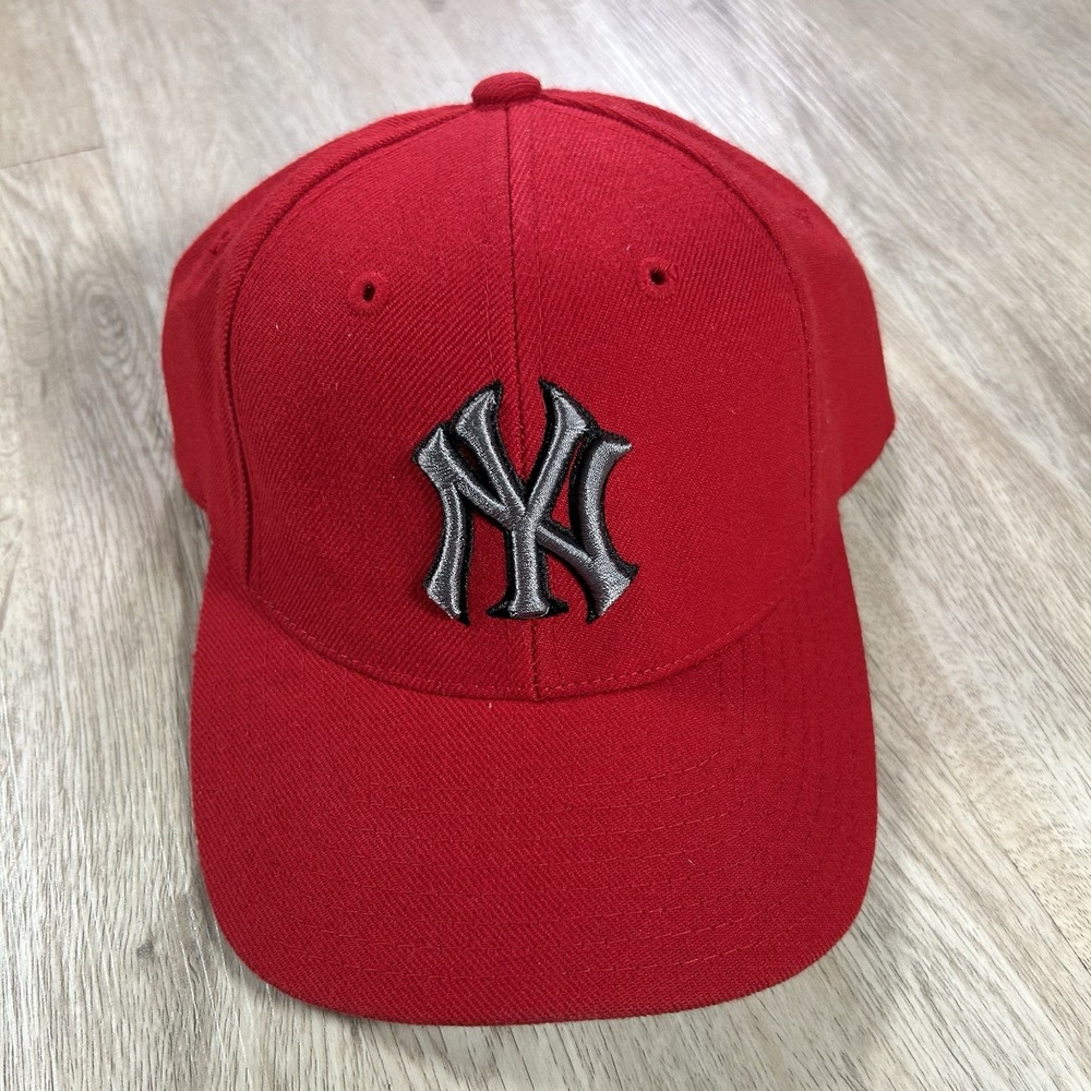 VTG New York Yankess Snapback Hat MLB Puma Logo Athletic Red Wool Cap